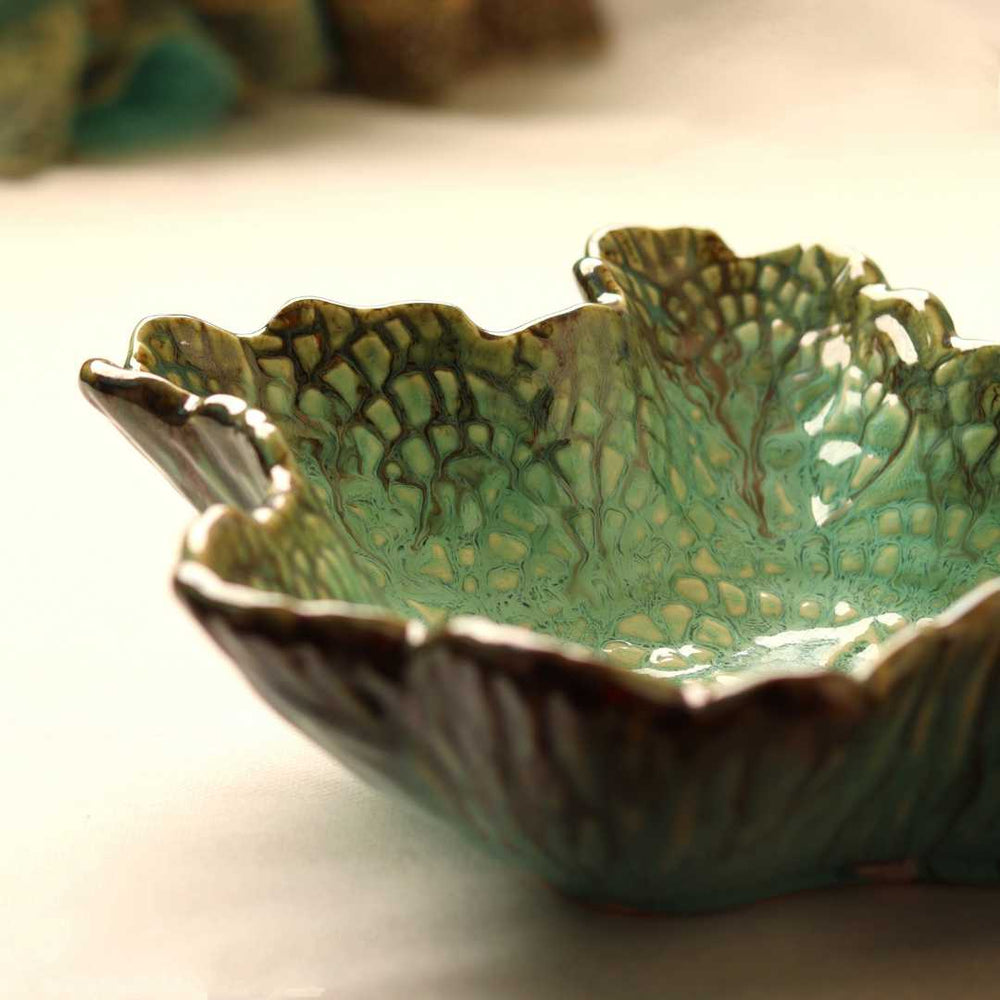 GREEN BOWL Ruffled CERAMIC POTTERY BIRDS LEAVES VINTAGE orders FLORAL Animals Colors.