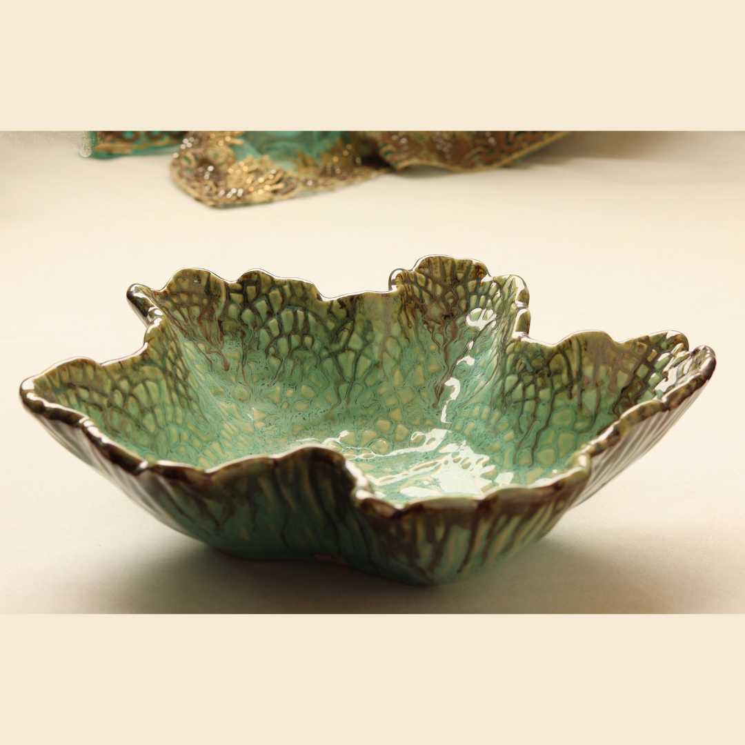 Peppermint Large Leaf Ceramic Serving Bowl Amalfiee_Ceramics